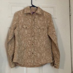 Beautiful western shirt.